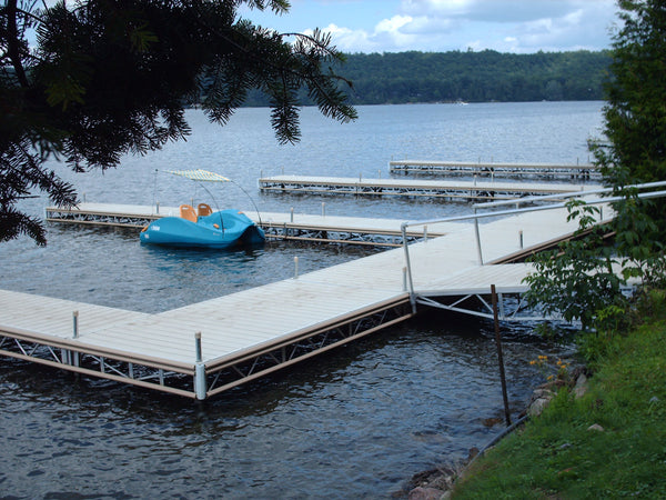 The Superior Dock - BoatNDock.com